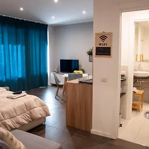 Bubi House Porta Romana , Milano Italia